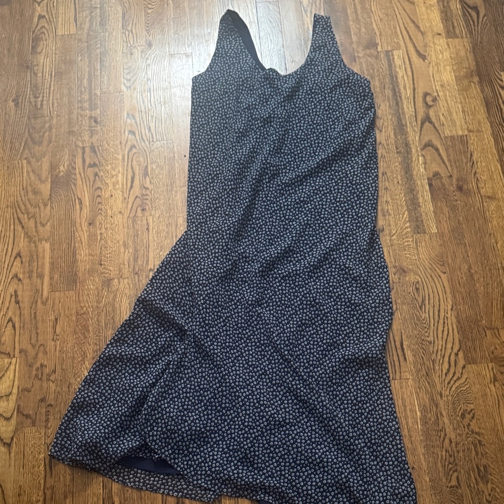 Elegant DVF Blue  and White Patterned Dress
